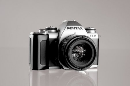 Pentax ZX-M with 50mm f:1.7 Pentax lens.jpg Pentax ZX-M with 50mm f:1.7 Pentax lens.jpg