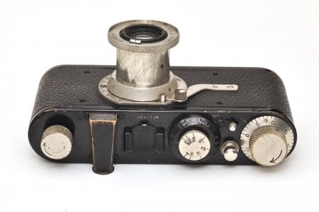 Production Leica I (Model A) No. 47138 has nickel hardware, glossy black enamel finish.jpg Production Leica I (Model A) No. 47138 has nickel hardware, glossy black enamel finish.jpg