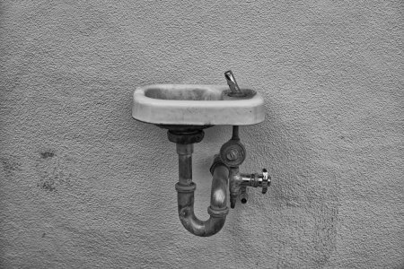 L1001609BW copy.jpg