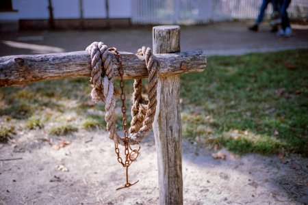 Williamsburg - FA 28mm - Hitching Post - Portra 160.jpg