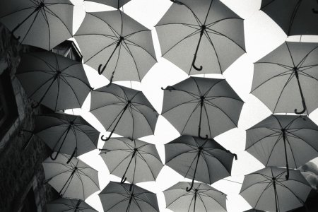 Quebec - Umbrellas - R3A - 40mm Nokton MC.jpg