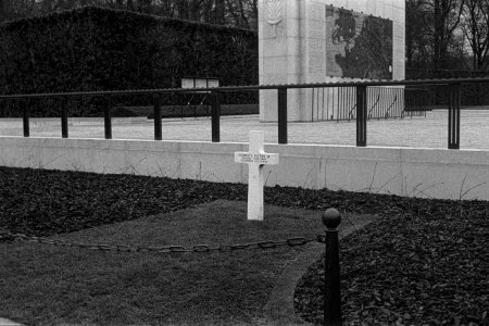 Luxembourg - General Patton - Neopan 400 - Rodinal.jpg Luxembourg - General Patton - Neopan 400 - Rodinal.jpg