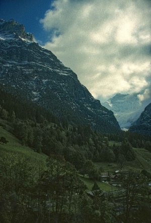 houseInTheAlps.jpg