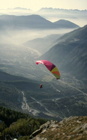 paragliderA.jpg paragliderA.jpg