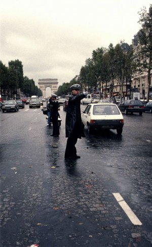 parisTrafficCops.jpg