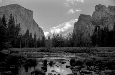 Yoemite Valley.jpg