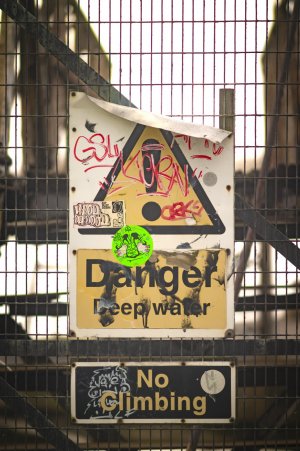 Signs 135 copy.jpg