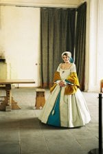 LadyInPeriodDressOrig600.jpg LadyInPeriodDressOrig600.jpg