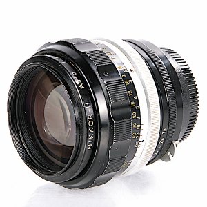 Nikon Nikkor-H Auto 85mm f-1.8.JPG