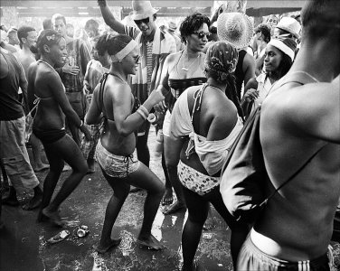 Jibacoa-carnival-3-girls-rear-view.jpg Jibacoa-carnival-3-girls-rear-view.jpg