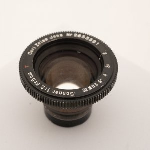 Strange post-war CZJ Sonnar 5cm f/2 with gear head