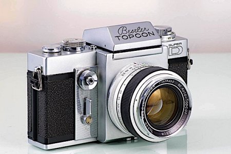 Beseler Topcon Suoer D with outstanding 5.8cm f:1.8 R.E Auto-Topcor lens.jpg