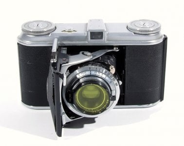 Voigtlander Vito 1 prewar with hinged yellow filter.jpg