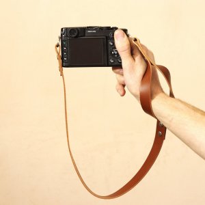 Vantage-Leather-Camera-Strap.JPG Vantage-Leather-Camera-Strap.JPG