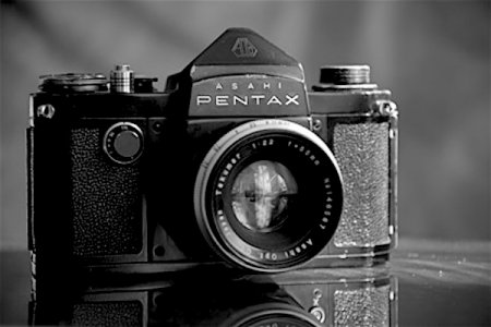 Asahi Pentax S in rare black finish with matching 55mm f:2.2 Takumar lens.jpeg Asahi Pentax S in rare black finish with matching 55mm f:2.2 Takumar lens.jpeg